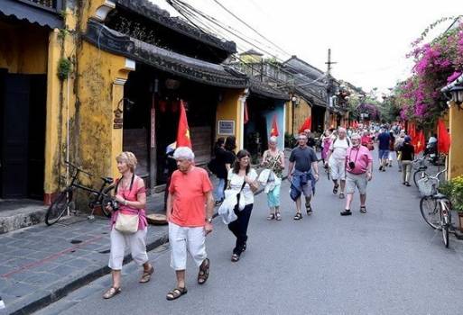 PROGRAM The 22nd anniversary of UNESCO’s recognition of Hội An Ancient Town as World Cultural...