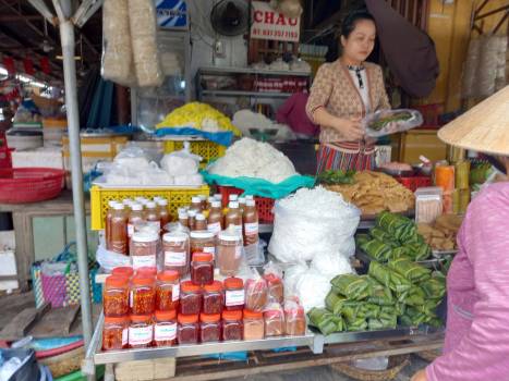 Ghé chợ Hội An mua mắm xứ Quảng