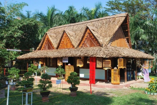Đến Hội An, khám phá Di sản nghề làm nhà bằng tre, dừa ở xã Cẩm Thanh