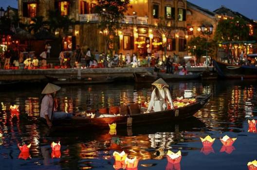 Hội An - Di sản kể chuyện bằng ánh đèn, hương quế...