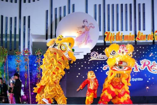 Rộn ràng hoạt động vui Trung thu cho thiếu nhi, tôn vinh di sản văn hóa
