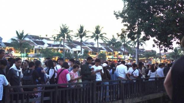 Hội An đông nghẹt khách dịp Tết: Trải nghiệm thực tế và lưu ý khi tham quan phố cổ